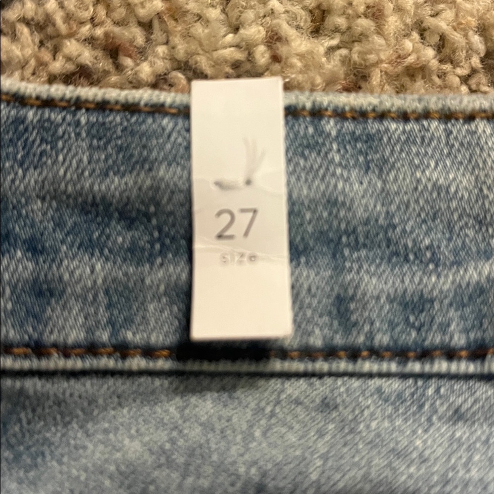 STS Blue / Stitch Fix - Molly high Rise Boyfriend Short with Fray Roll Hem - Picture 6 of 6